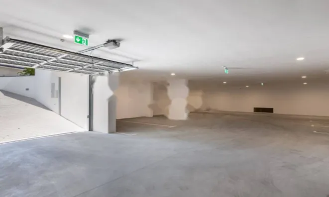 Недвижимость Трёхкомнатная квартира в Центре: 23