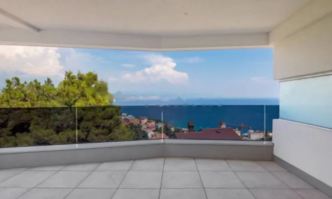 Недвижимость Трехкомнатная квартира в центре: 4