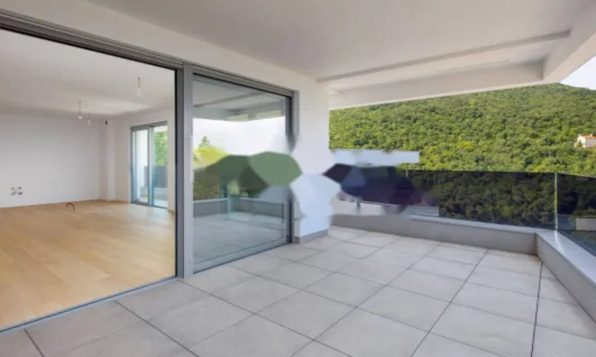 Недвижимость Трехкомнатная квартира в центре: 9