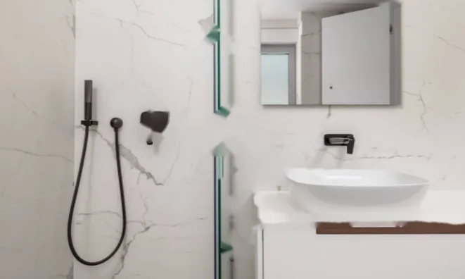 Недвижимость Трехкомнатная квартира в центре: 14