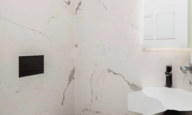 Недвижимость Трехкомнатная квартира в центре: 19