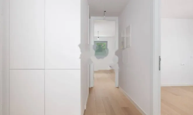 Недвижимость Трехкомнатная квартира в центре: 22