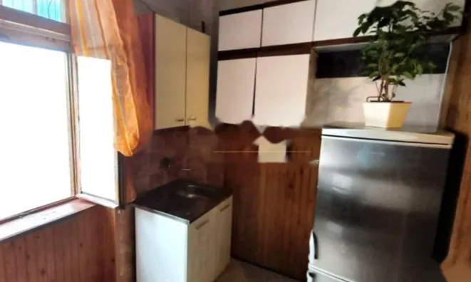 Недвижимость Трехкомнатная квартира Центр: 3