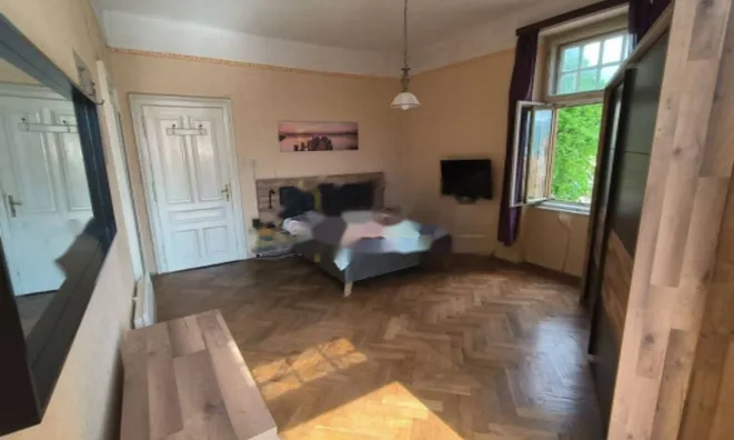 Недвижимость Трехкомнатная квартира Центр: 4