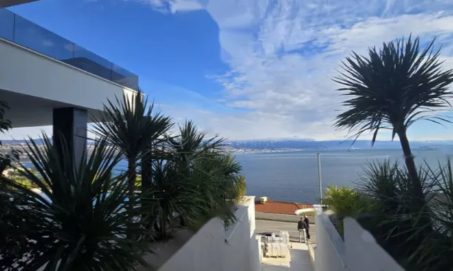 Недвижимость Четырехкомнатная квартира Центр: 6