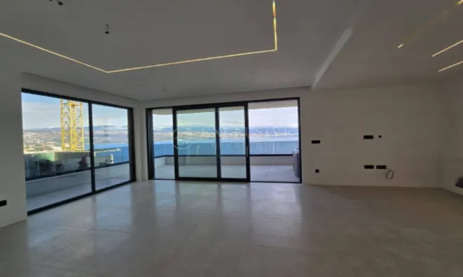 Недвижимость Четырехкомнатная квартира Центр: 7