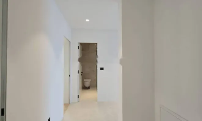 Недвижимость Четырехкомнатная квартира Центр: 10