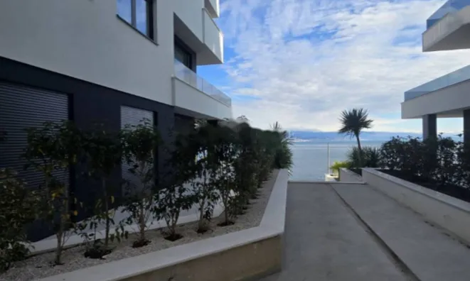 Недвижимость Четырехкомнатная квартира Центр: 17