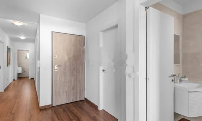 Недвижимость Четырехкомнатная квартира Побри: 11