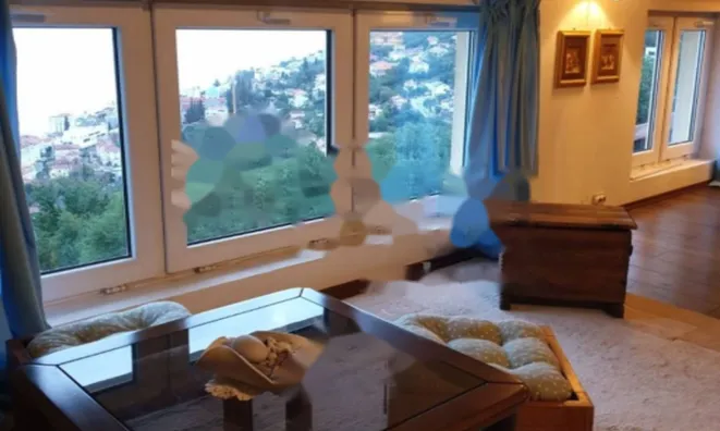 Недвижимость Трёхкомнатная квартира Центр: 4