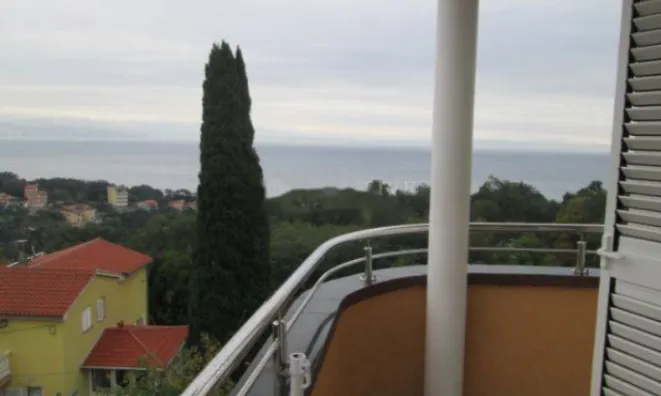 Недвижимость Четырёхкомнатная квартира в Оприче: 3