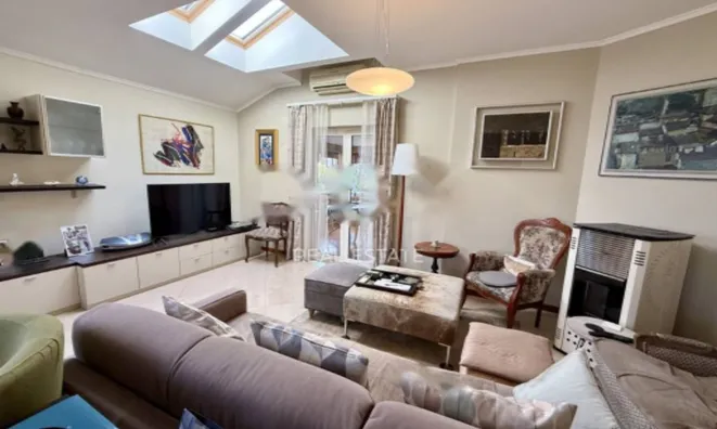 Недвижимость Трехкомнатная квартира, Побрии: 3