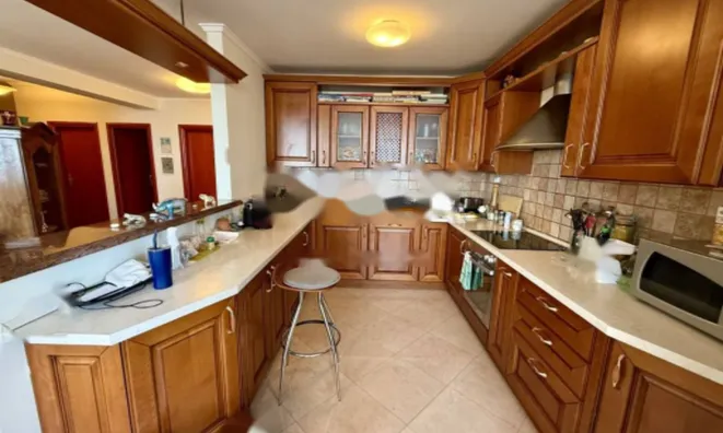 Недвижимость Трехкомнатная квартира, Побрии: 6