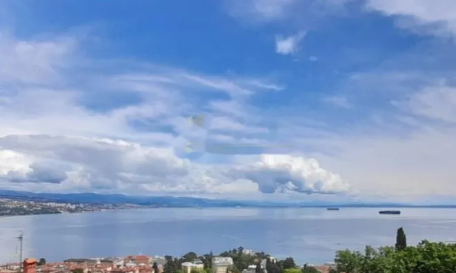 Недвижимость Трехкомнатная квартира Центр: 1