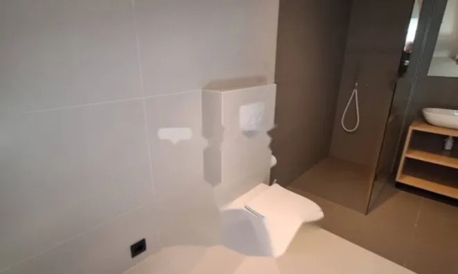 Недвижимость Трехкомнатная квартира, Центр: 5