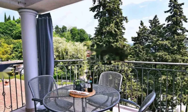 Недвижимость Двухкомнатная квартира в центре Опатии: 1