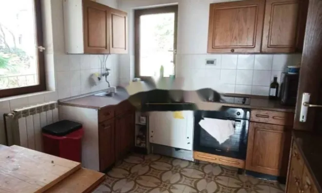 Недвижимость Четырёхкомнатная квартира Оприч: 2