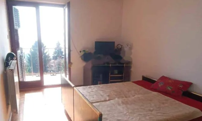 Недвижимость Четырёхкомнатная квартира Оприч: 7