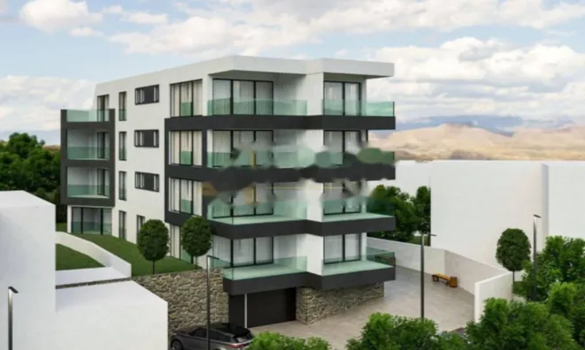 Недвижимость Трехкомнатная квартира Опация: 2