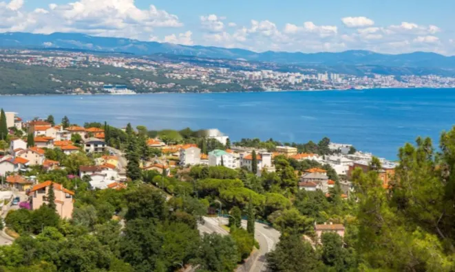 Недвижимость Четырехкомнатная квартира Центр: 2