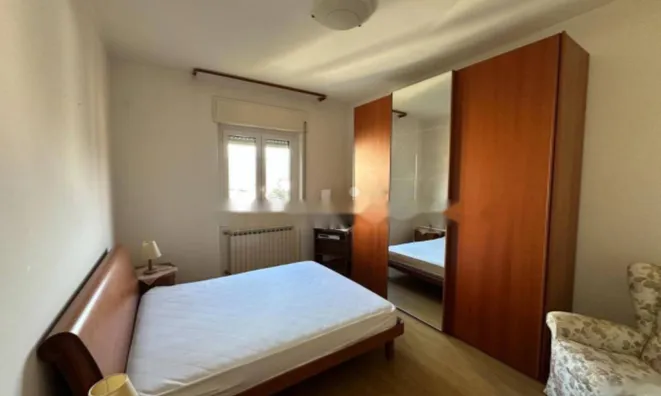 Недвижимость Трехкомнатная квартира в центре: 14