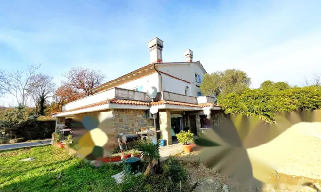 Недвижимость Двухэтажный дом в Бошамарине: 1