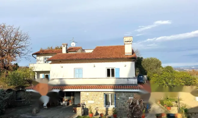 Недвижимость Двухэтажный дом в Бошамарине: 2