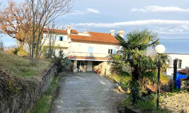 Недвижимость Двухэтажный дом в Бошамарине: 3