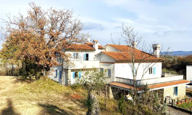 Недвижимость Двухэтажный дом в Бошамарине: 4