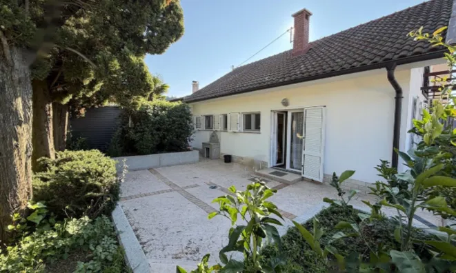 Недвижимость Дом с террасой в Портороже: 1