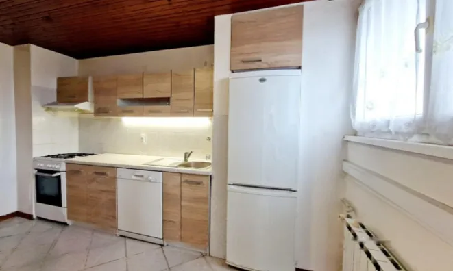 Недвижимость Квартира, 3 комнаты, Шишка: 4