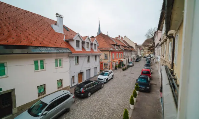 Недвижимость Четырехкомнатная квартира в центре: 18