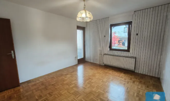 Недвижимость Трехкомнатная квартира Вич: 2