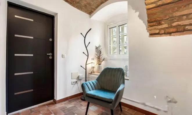 Недвижимость Однокомнатная квартира в центре: 6