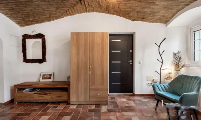 Недвижимость Однокомнатная квартира в центре: 7