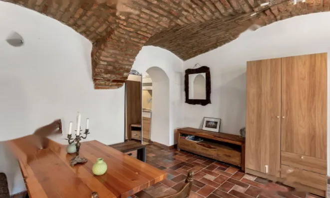 Недвижимость Однокомнатная квартира в центре: 8