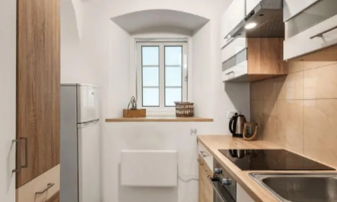 Недвижимость Однокомнатная квартира в центре: 10