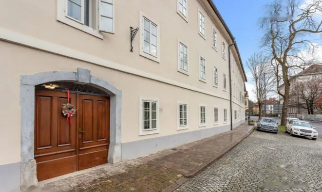 Недвижимость Однокомнатная квартира в центре: 14