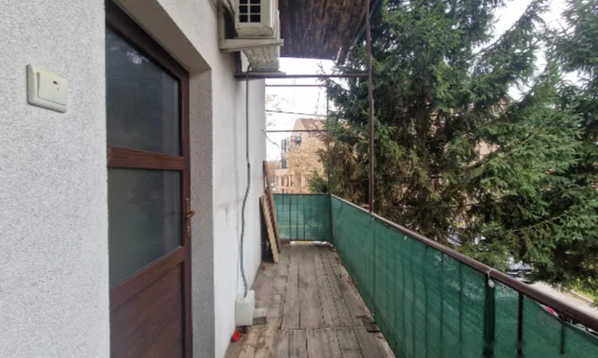 Недвижимость Двухкомнатная квартира в центре: 2