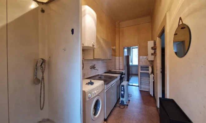 Недвижимость Двухкомнатная квартира в центре: 4