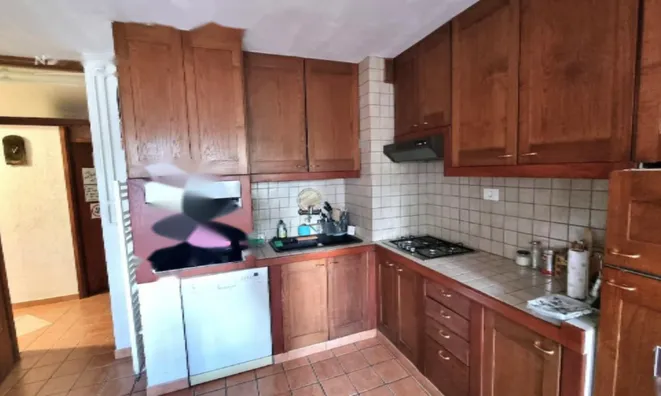 Недвижимость Четырехкомнатная квартира в Копере: 1