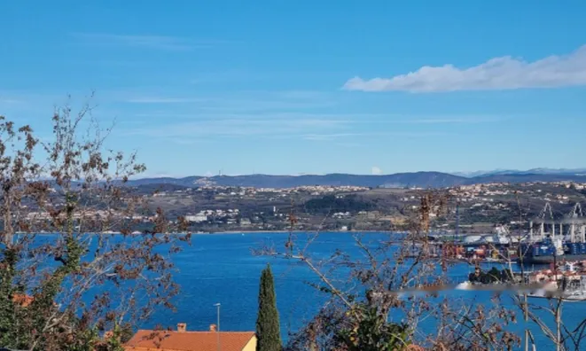 Недвижимость Четырехкомнатная квартира в Копере: 13