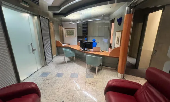 Недвижимость Офисное помещение ВТЦ Бежиград: 2