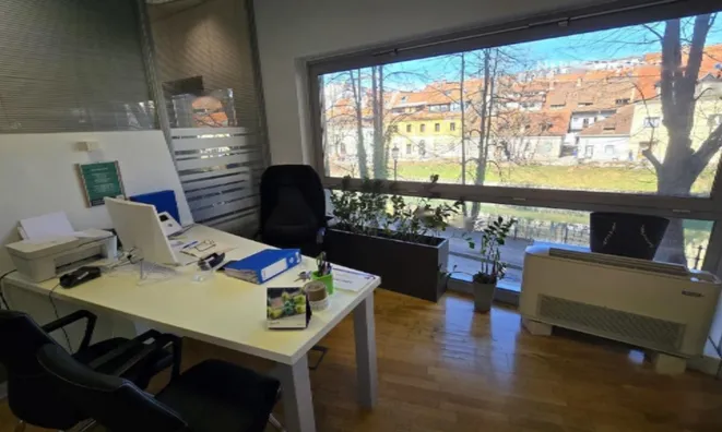 Недвижимость Офисное помещение Центр: 1