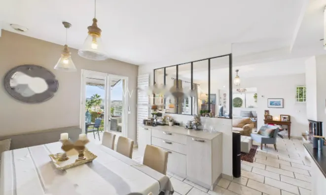 Недвижимость Villa Mandelieu Capitou: 2