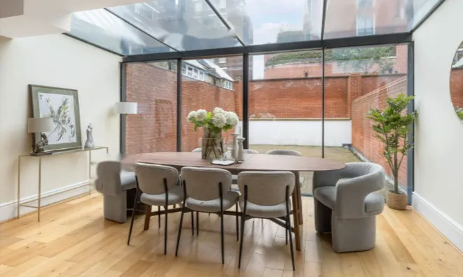 Недвижимость Flood Street: 10