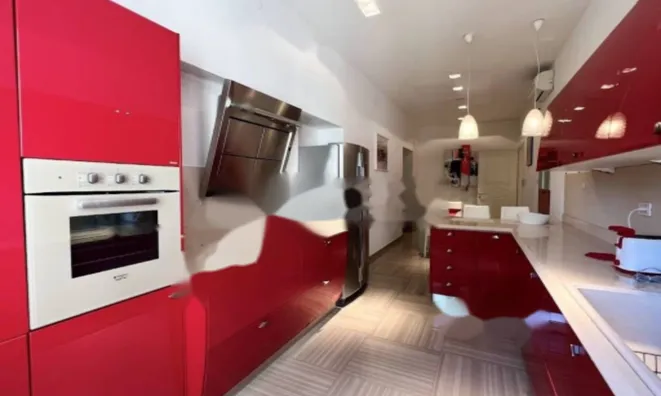 Недвижимость Трёхкомнатная квартира в Центре: 12