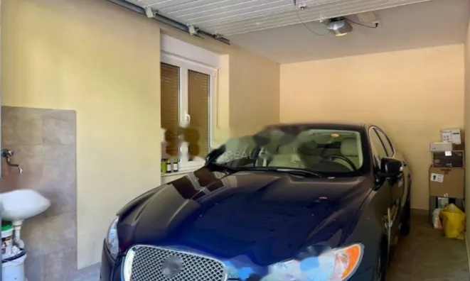 Недвижимость Трёхкомнатная квартира в Центре: 32