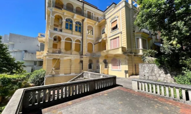 Недвижимость Трёхкомнатная квартира в Центре: 33