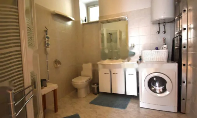 Недвижимость Двухкомнатная квартира Центр: 12